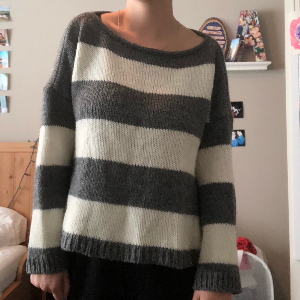 brandy melville sweater